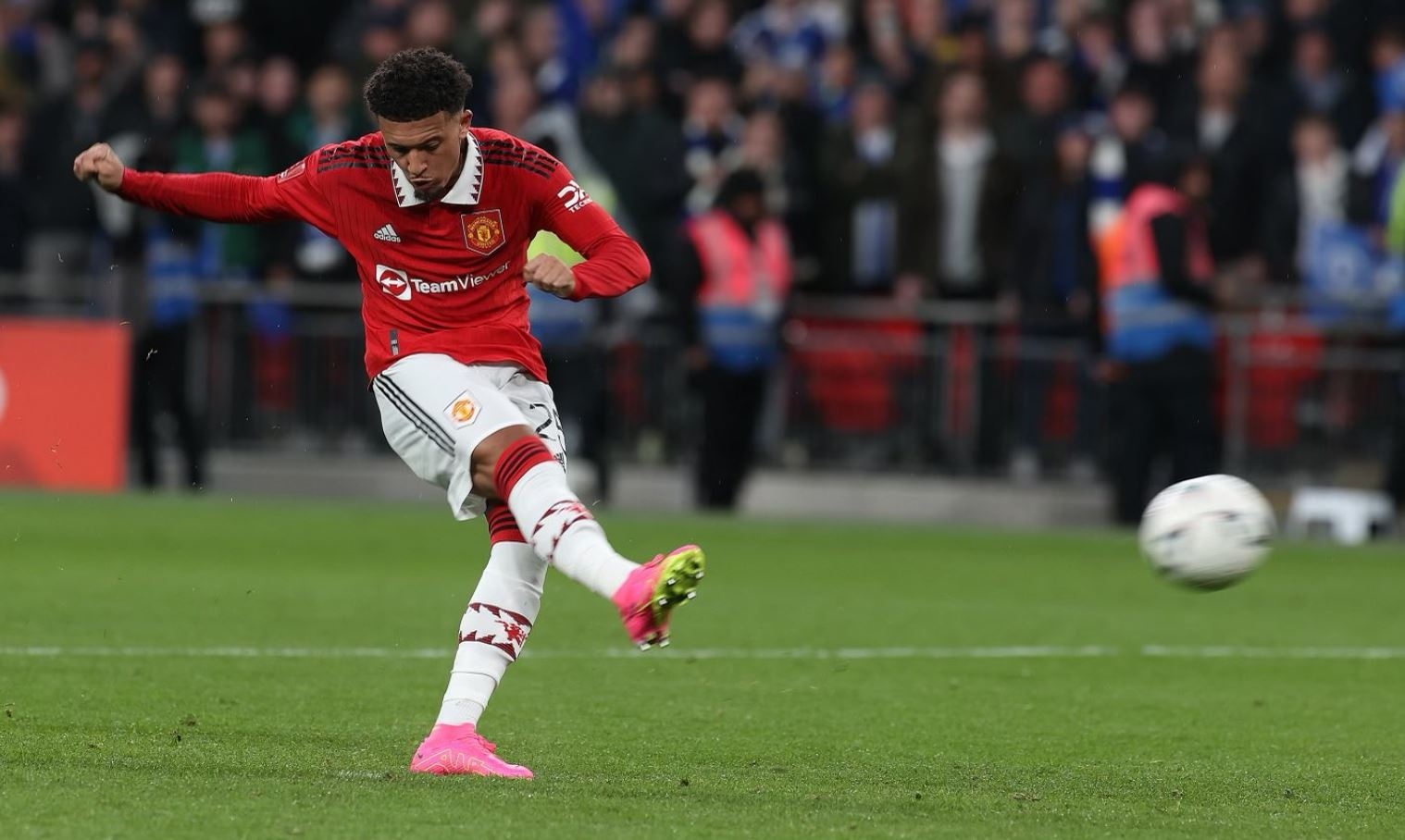 Perseteruan Dengan Ten Hag Berlanjut, Jadon Sancho Latihan Terpisah Dari Skuat MU