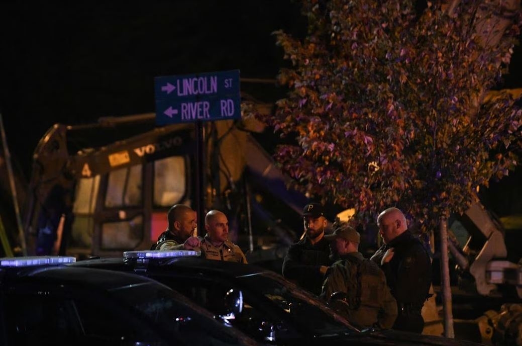 Penembakan Massal Guncang Amerika Serikat, 22 Orang Tewas Di Sebuah Bar Dan Arena Bowling