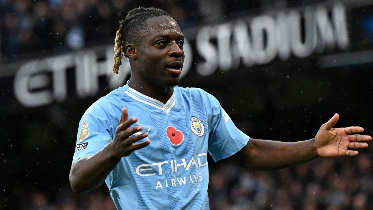 Cetak Gol dan Sumbang 4 Assist, Jeremy Doku Akui Sangat Mudah Bersinar Bersama Tim Sekelas Manchester City