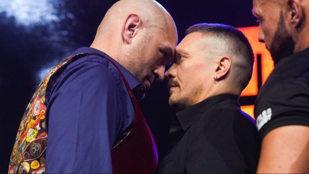 Gipsy King Cedera, Pertarungan Tyson Fury vs Oleksandr Usyk Digeser ke 18 Mei 