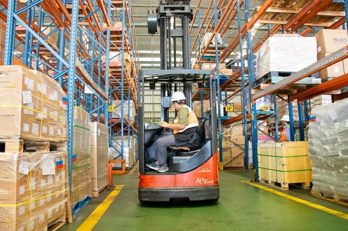 Jelaskan Syarat Kondisi Dasar yang Menyebabkan Terjadinya Interaksi Keruangan!