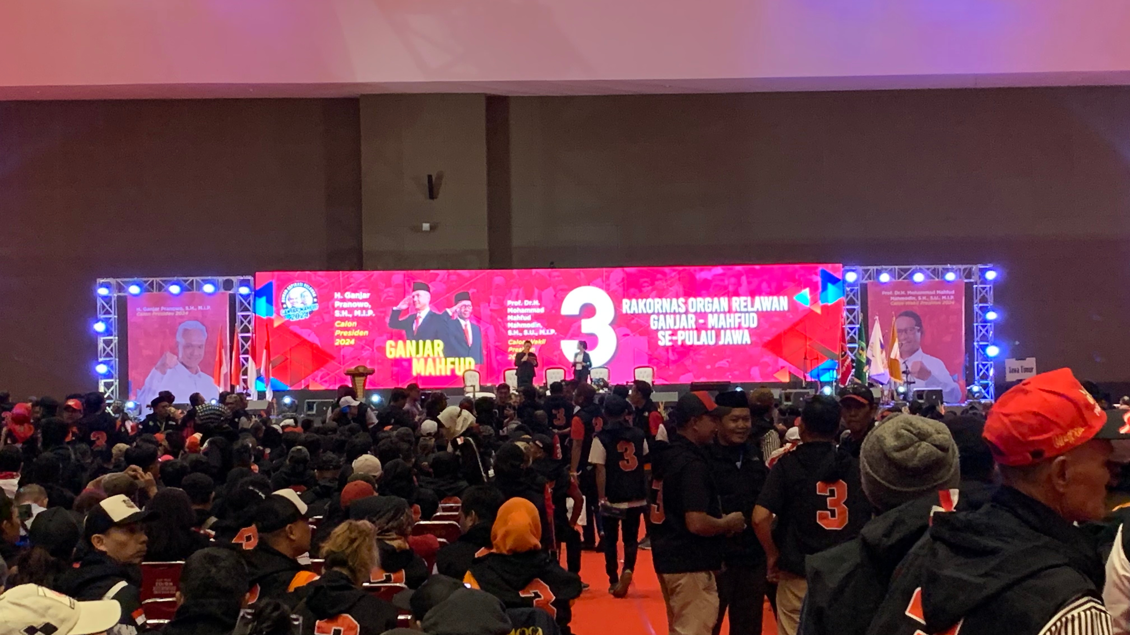 Sehari Jelang Kampanye, Relawan Ganjar-Mahfud Gelar Rakornas