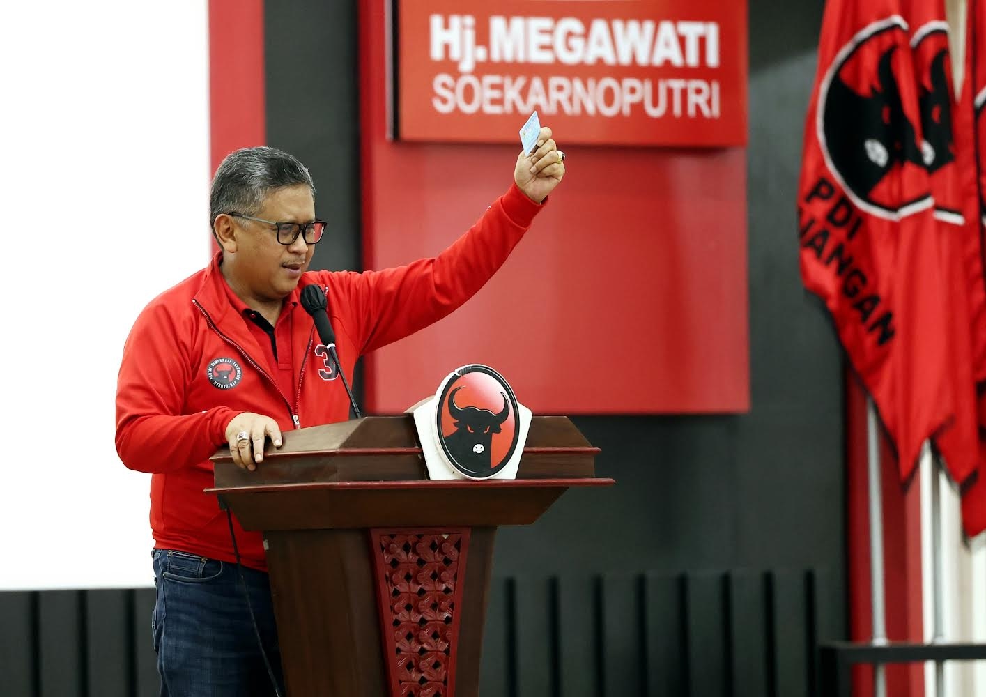 Tanggapi Joget Gemoy Capres Nomor Urut 2, Hasto: Kalau Bisa, Monggo Pak Prabowo Blusukan Seperti Jokowi