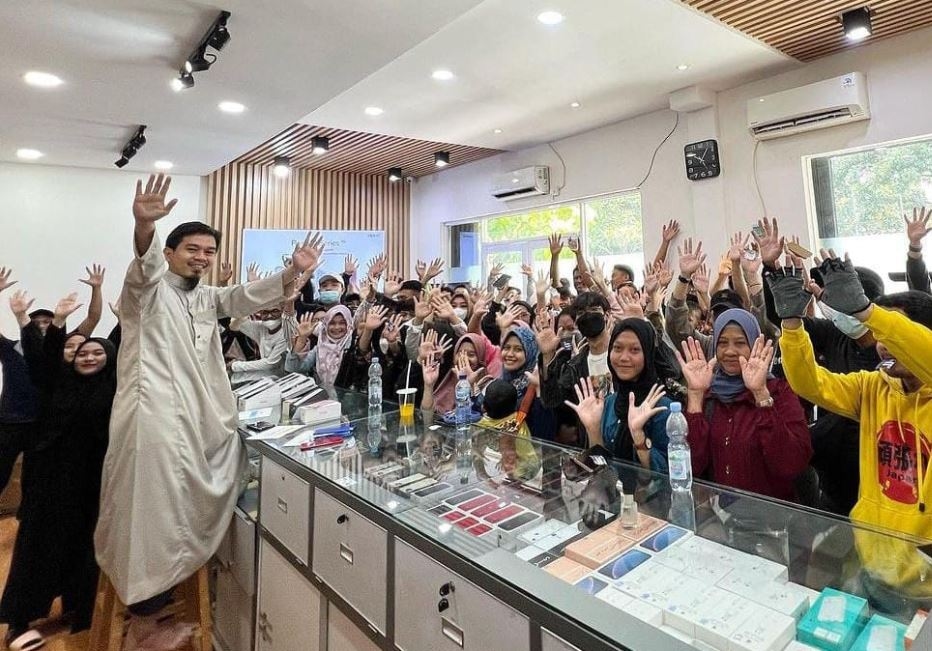 Promo di Luar Nalar! PStore Bogor Adakan Program Tebus HP dengan Harga Rp 90 Ribu