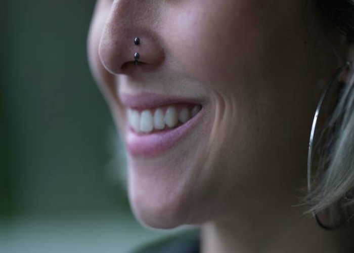 Hukum Tindik Hidung Bagi Perempuan, Bolehkah?