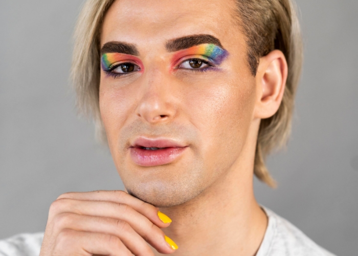 Larangan Islam Menyerupai Lawan Jenis, Haram Dilakukan dalam Bergaya Maupun Berpakaian