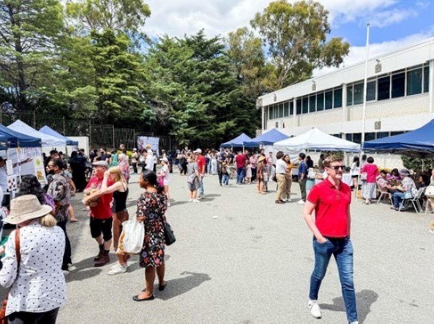 Pasar Senggol Kuliner Jajanan Tradisional RI Warnai Pemilu 2024 di Canberra
