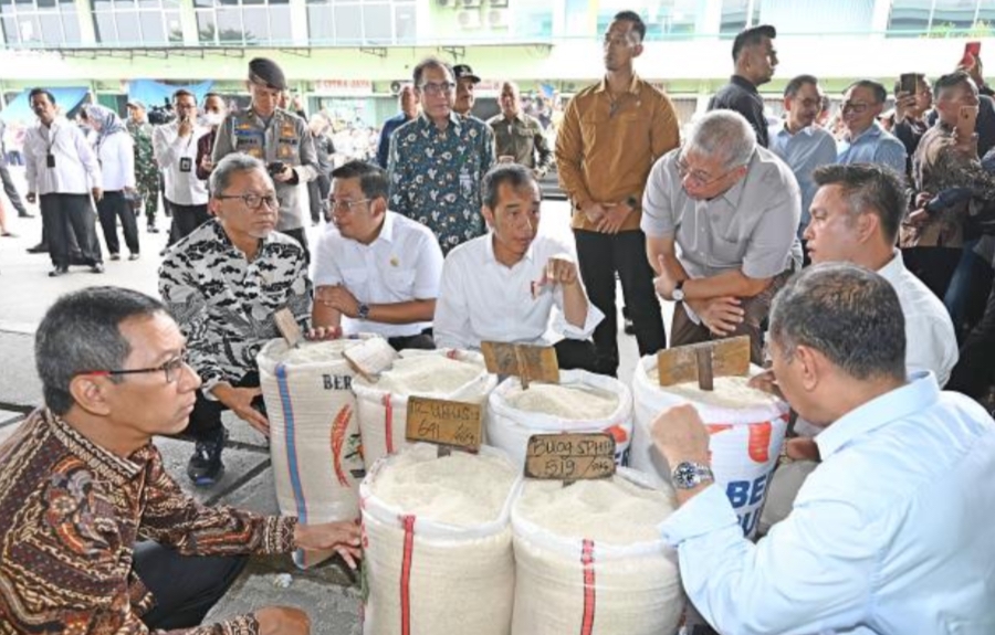 Dampingi Presiden Jokowi di PIBC, Mendag Zulhas: Pasokan Beras Dipastikan Melimpah dan Siap Didistribusikan