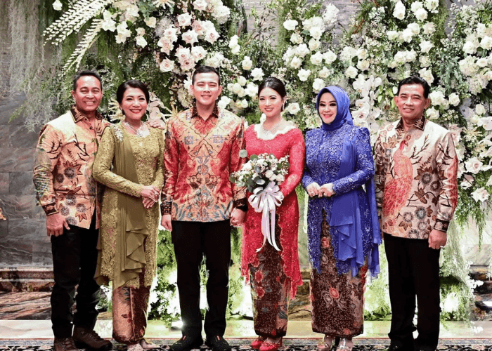 5 Potret Bahagia Angela Adinda dan Hafiz Prasetia Akbar Gelar Acara Tunangan