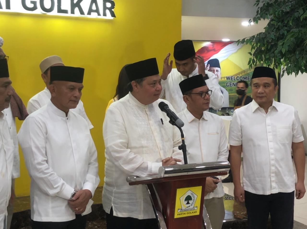 Diminta Hadir di Sidang PHPU di MK, Airlangga Tunggu Undangan Resmi