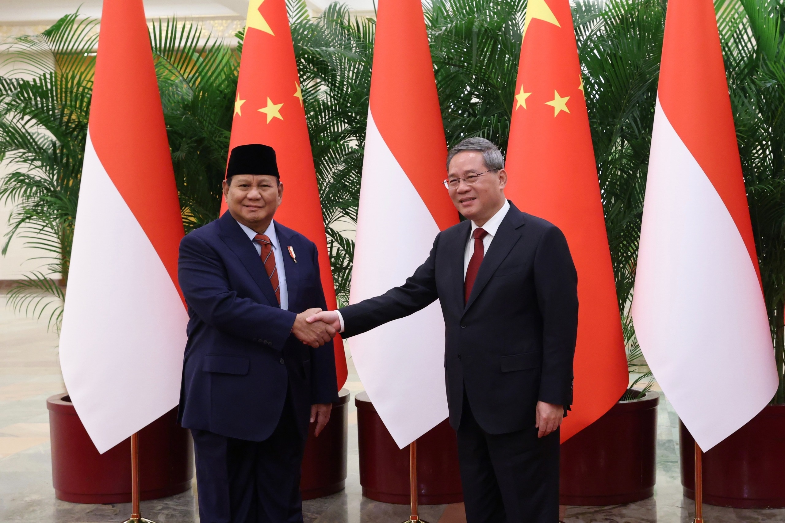 Temui PM Li Qiang, Prabowo Fokus Bahas Penguatan Kerja Sama Indonesia-Tiongkok