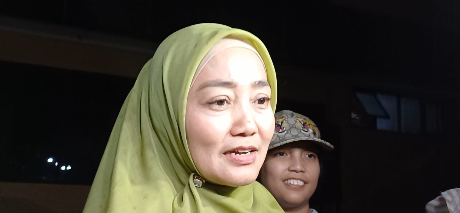 Chandrika Chika Dibela Sang Bunda: Dia Cuma Main, Enggak Benar Disebut Pesta Narkoba