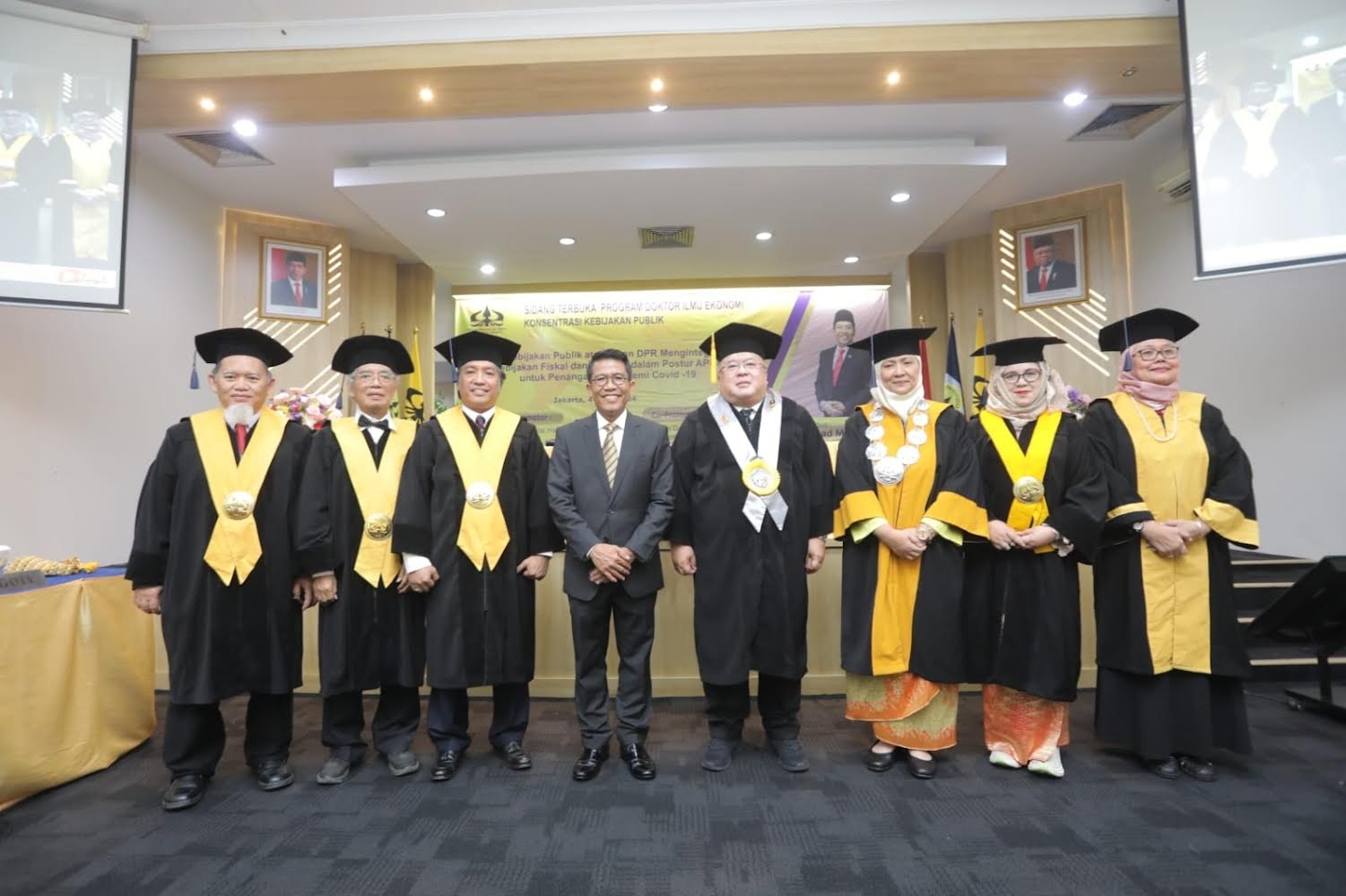 Misbakhun Dapat Predikat Cumlaude Doktor Ilmu Ekonomi