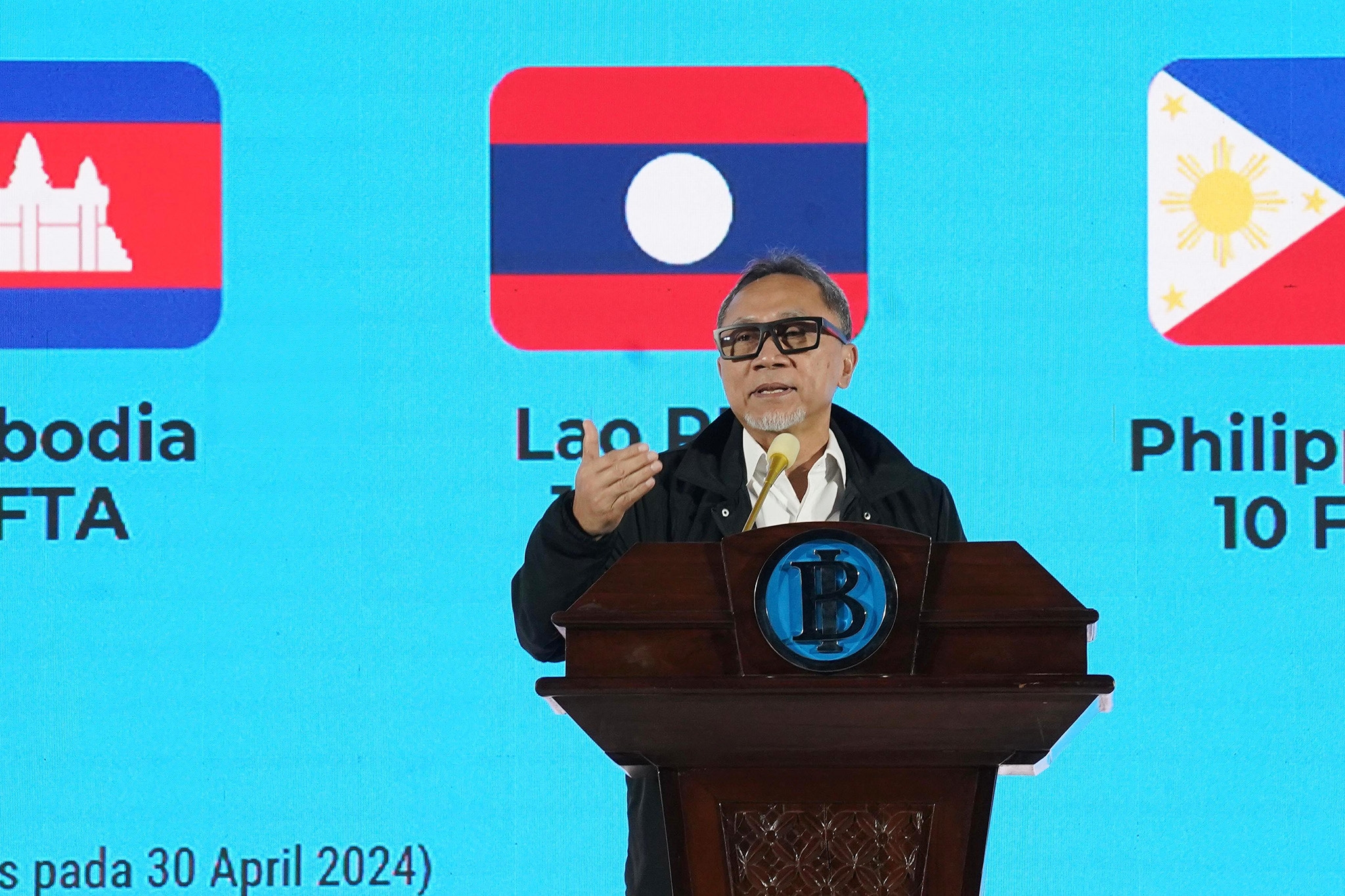 Zulhas Sentil Mahfud MD: Kalau Enggak Dukung Ya Bantu Doa, Jangan Ngejek