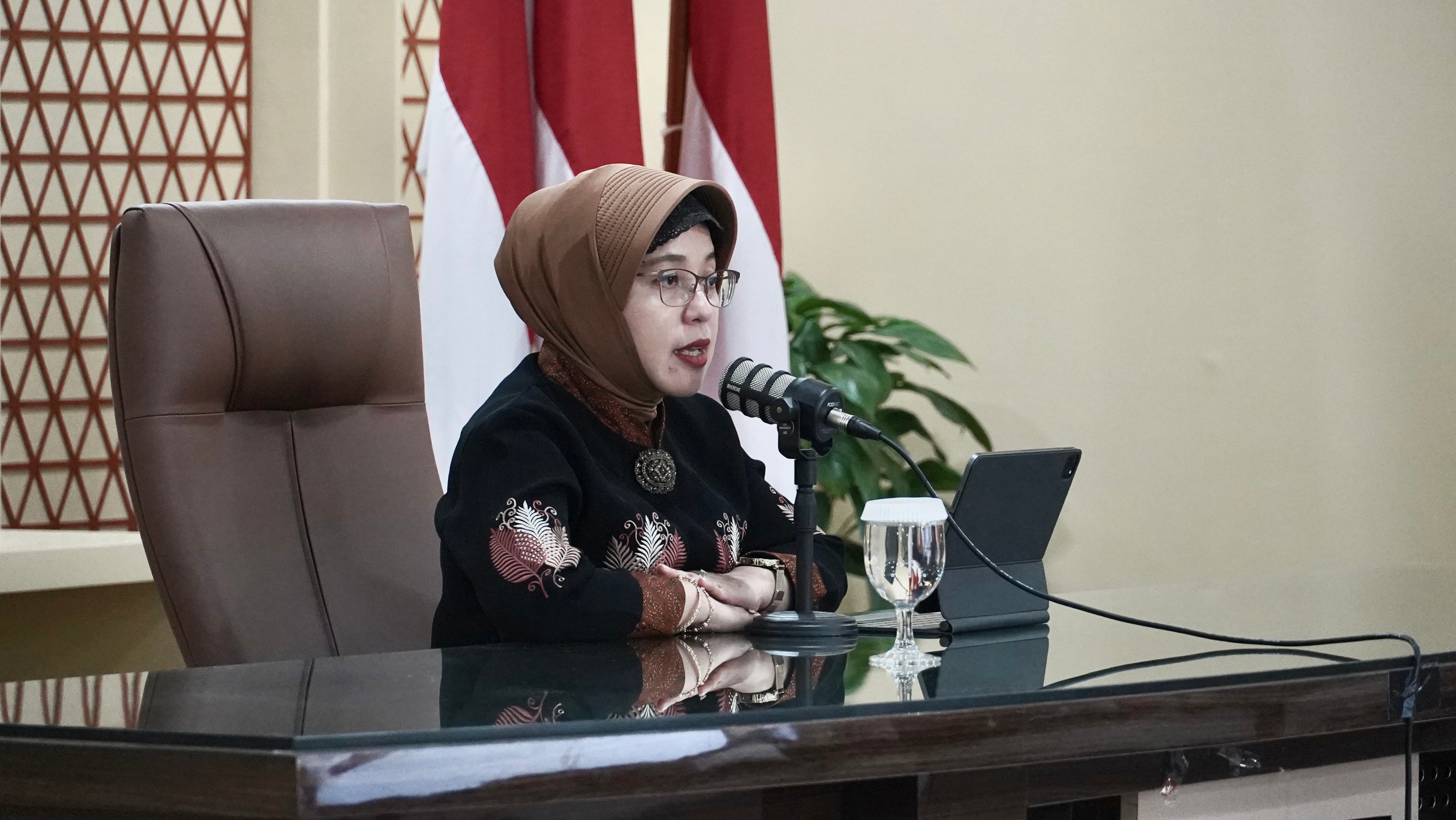 Neraca Perdagangan RI Juni 2024 Surplus USD2,39 Miliar
