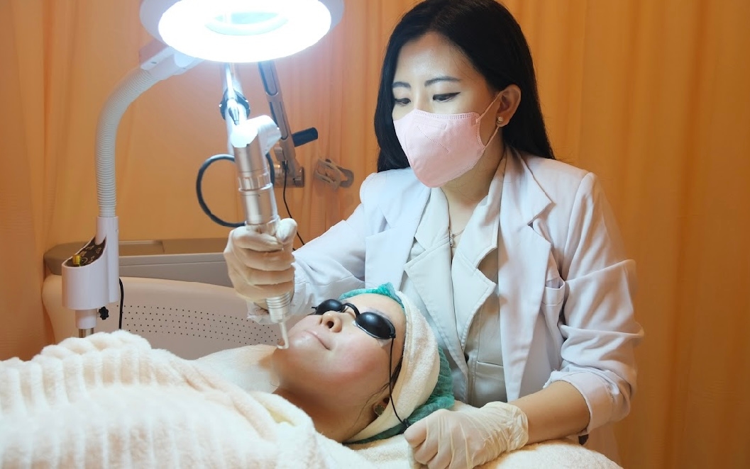 Dokter Kecantikan Ingatkan Pentingnya Merawat Kulit Wajah