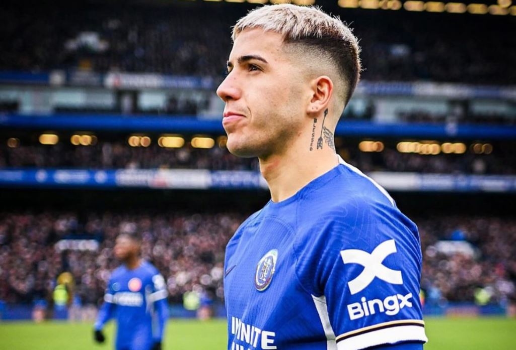 Kembali ke Chelsea, Enzo Fernandez Minta Maaf terhadap Pemain Prancis atas Nyanyian Rasisnya
