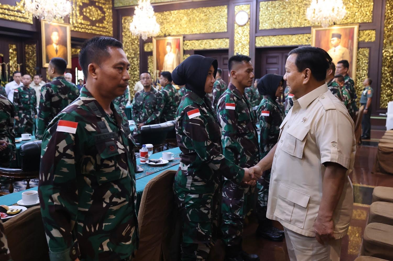 Prabowo Beri Arahan 40 Tenaga Kesehatan yang Akan Lakukan Misi Kemanusiaan Gaza