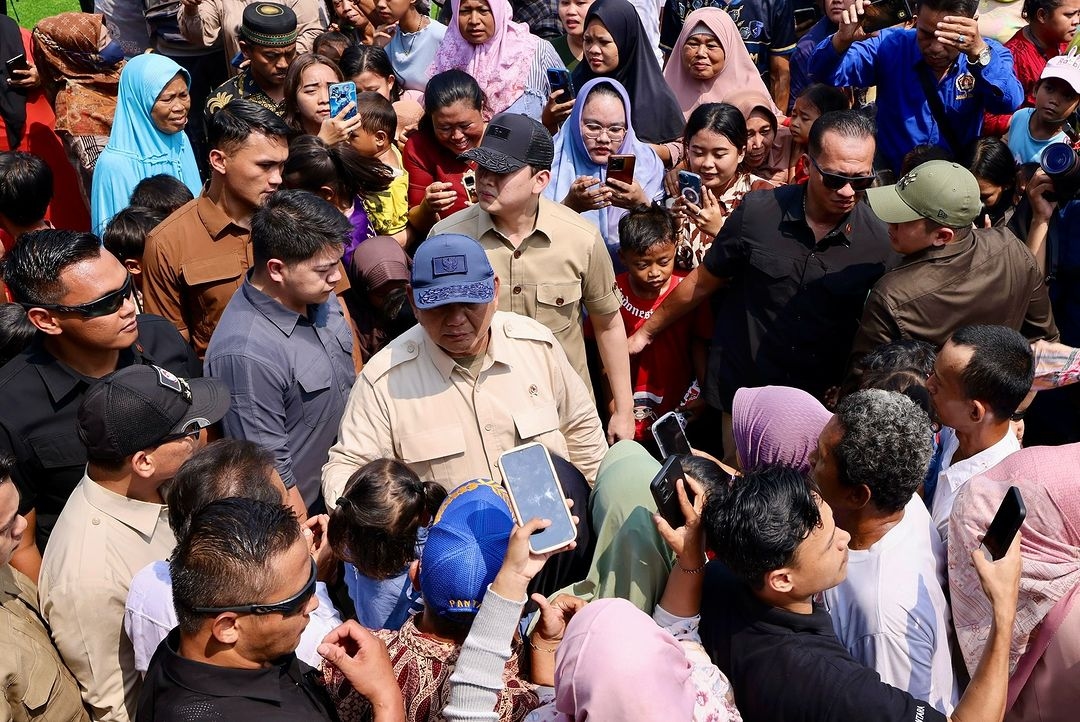 Salut! Ajudan Spill Bantuan Tersembunyi Prabowo ke Warga Muara Angke, Mulai dari Pengobatan Gratis hingga Fasilitas Olahraga Baru