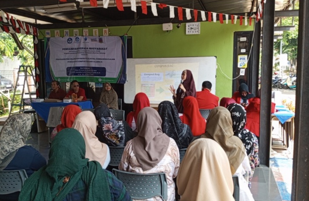 Fokus Pengelolaan Sampah, Universitas Mercu Buana Gelar Program Pengabdian Kepada Masyarakat di Meruya Selatan