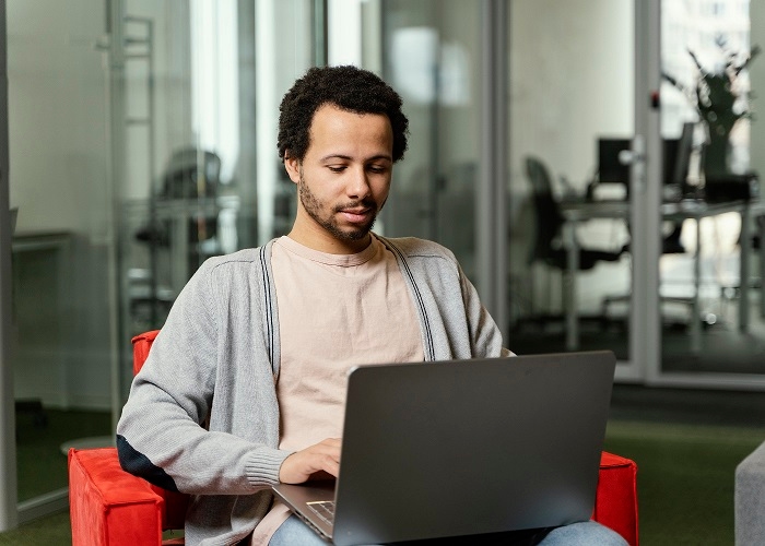 5 Website Penghasil Cuan dari Hobi Menulis