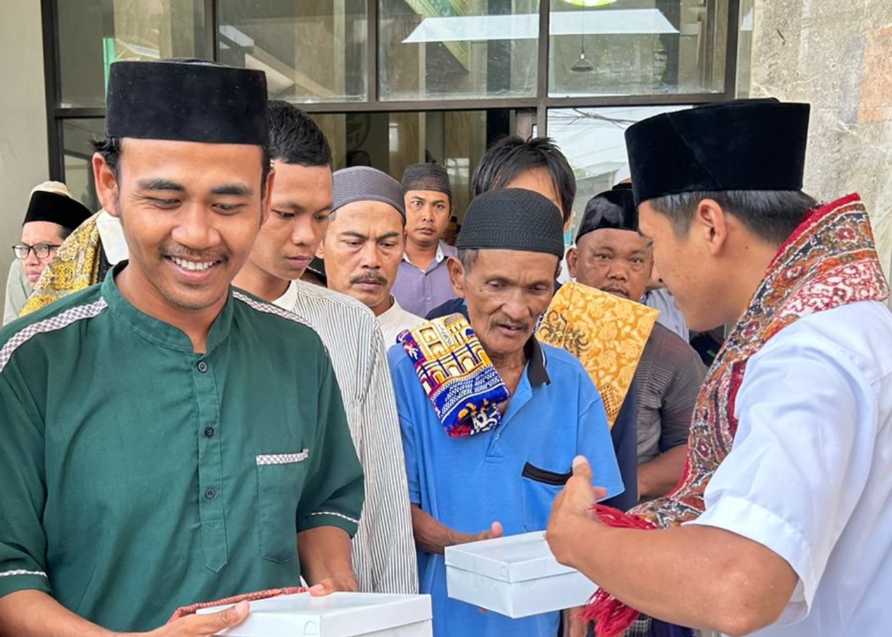Peringati Hari Jadi ke-73, Divisi Humas Polri Gelar Jumat Berkah di Masjid Jami Al Huda