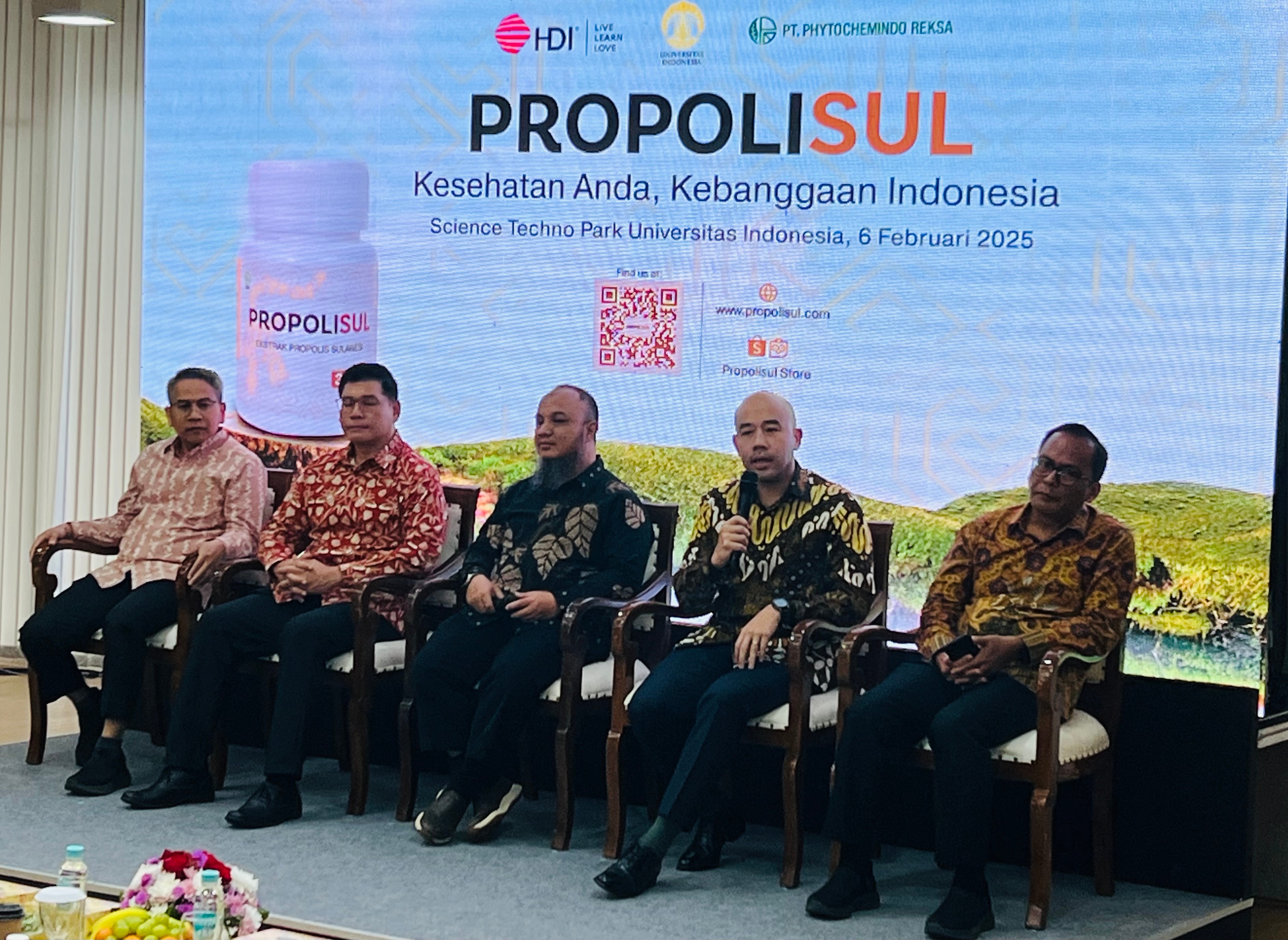 Propolisul: Inovasi Kesehatan Berbasis Propolis Lokal untuk Kesehatan dan Pemberdayaan Ekonomi