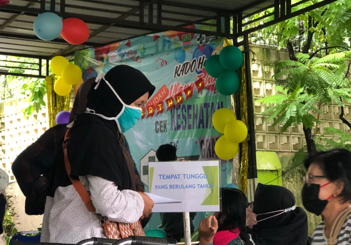 Puskesmas Jatimulya Meriahkan Cek Kesehatan Gratis dengan Musik dan Dekorasi Ulang Tahun