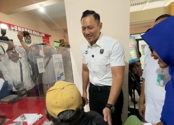 Puskesmas Beji Dipadati Masyarakat untuk Cek Kesehatan Gratis, Menko AHY Ikut Pantau