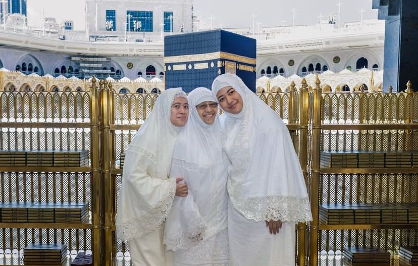 Momen Hangat Megawati Soekarnoputri Saat Umrah, Disapa Jemaah Indonesia