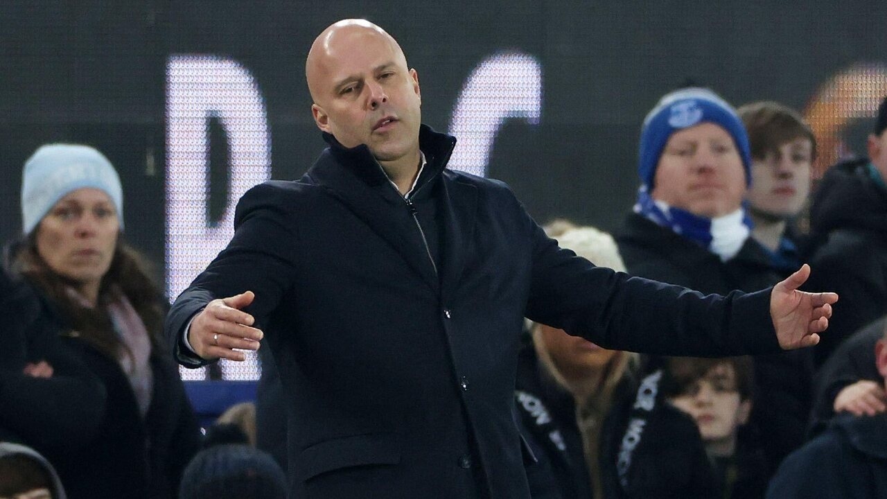 FA Nyatakan Arne Slot Diduga Lakukan Tindakan tak Pantas di Laga Everton-Liverpool