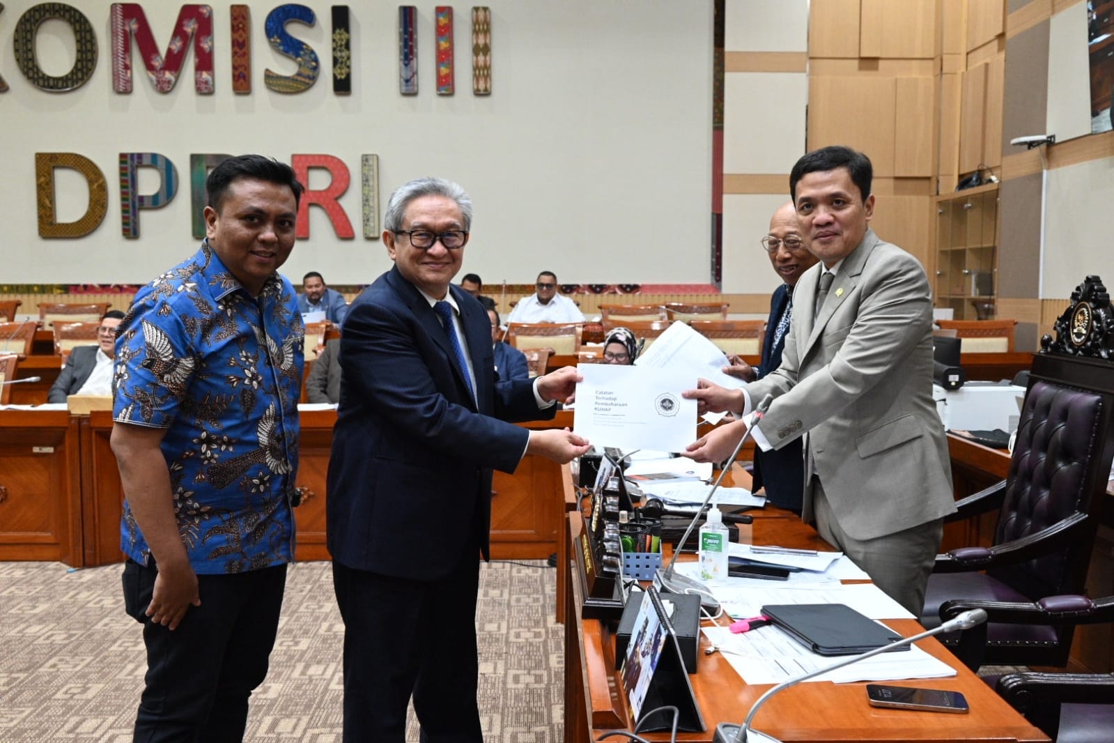 Komisi III DPR Undang Advokat Bahas Penguatan Peran dalam RUU KUHAP