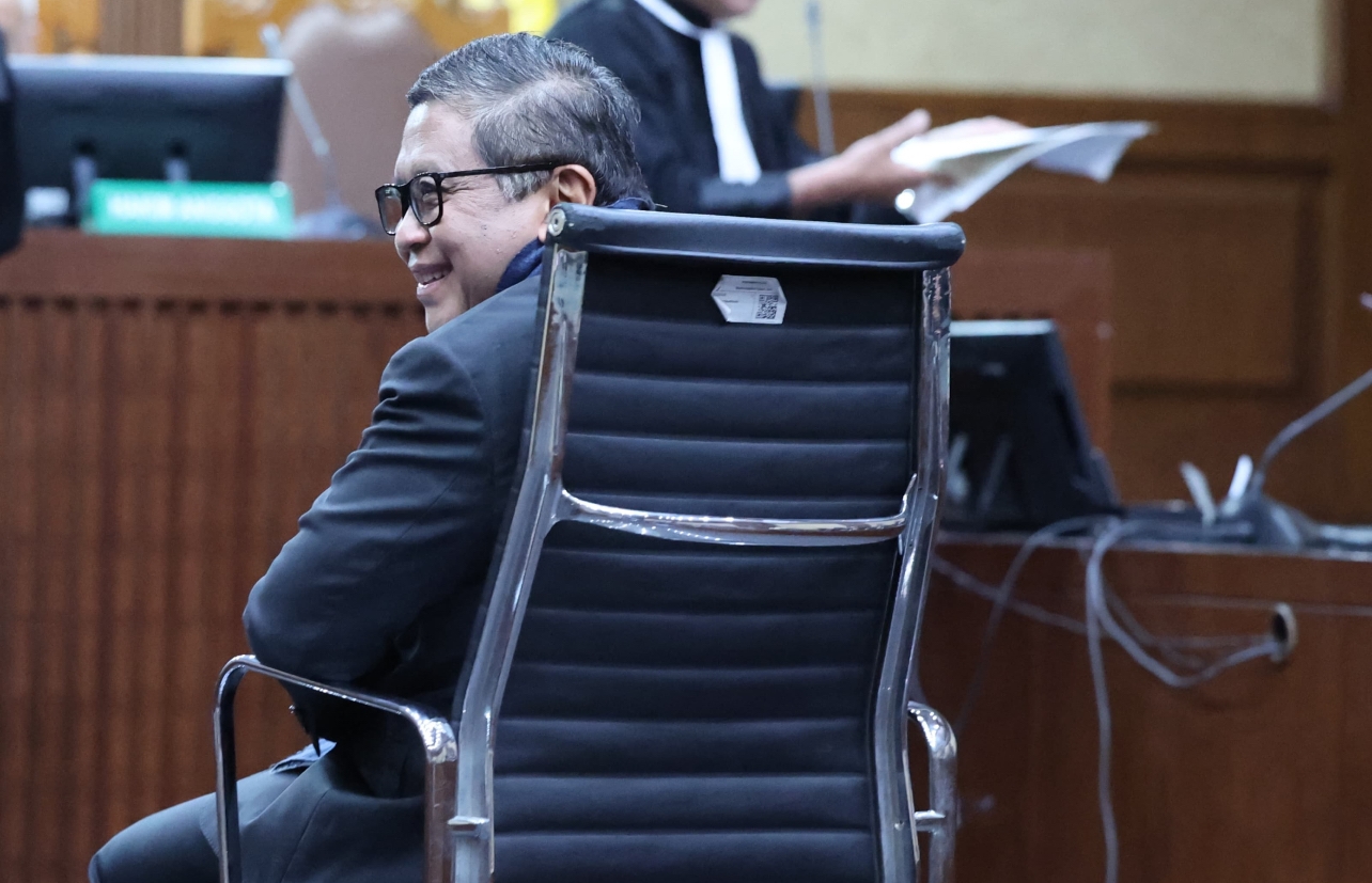 Hasto Kristiyanto Didakwa Halangi Penyidikan KPK, Sempat Ngaku Tidak Punya HP