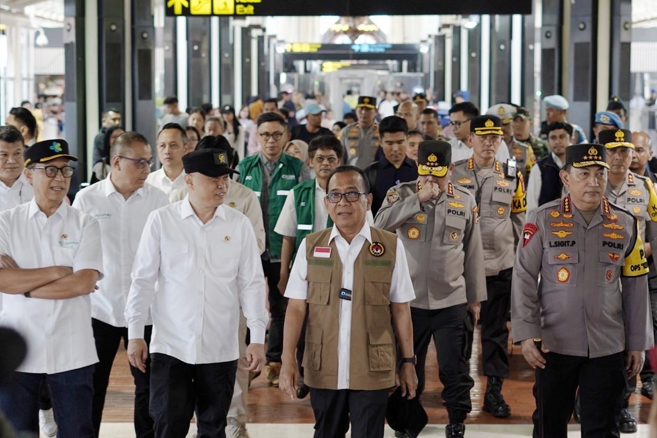 Pratikno Tinjau Arus Mudik di Jakarta, Pastikan Kelancaran dan Keamanan Transportasi
