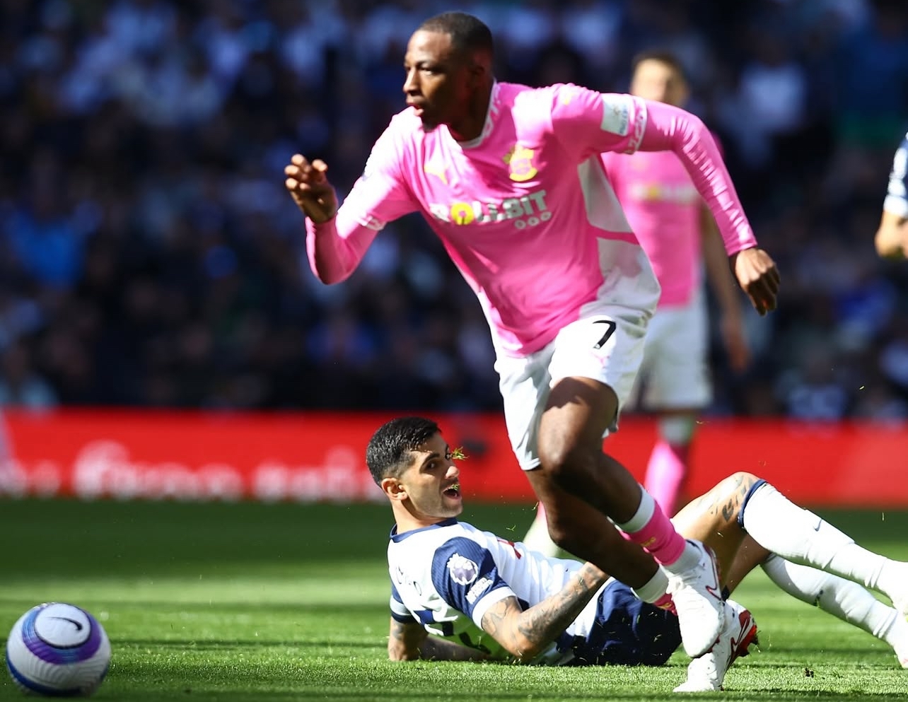 Ditekuk Tottenham 3-1, Southampton Jadi Tim Pertama yang Terdegradasi ke Divisi Championship