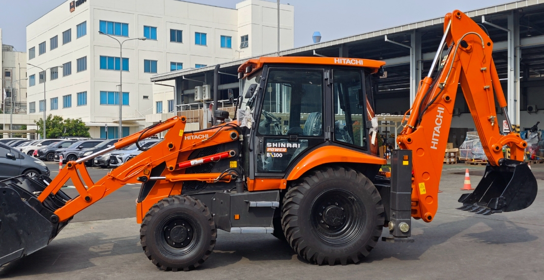 Hexindo Luncurkan Backhoe Loader BX100 Shinrai Power: Solusi Andal untuk Industri Konstruksi