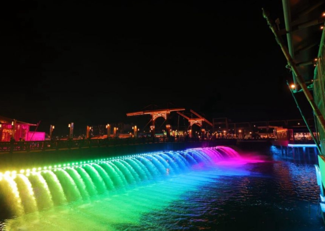 Senja, Cerita, dan Cahaya di Batavia PIK