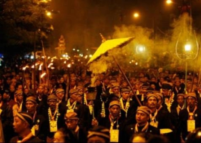 Menguak 5 Fakta Sejarah Penting di Balik Malam Satu Suro 