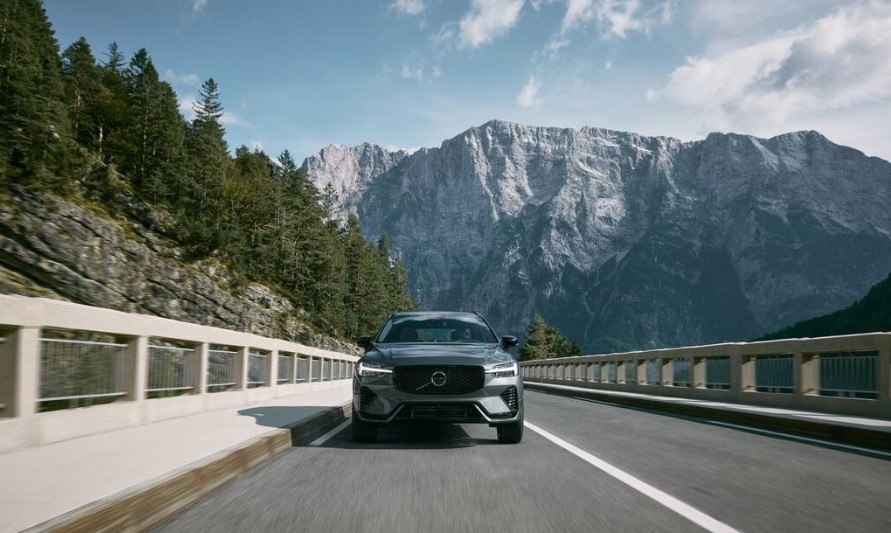 Volvo XC60 Global Dapat Pembaruan, Bakal Diboyong ke Indonesia?