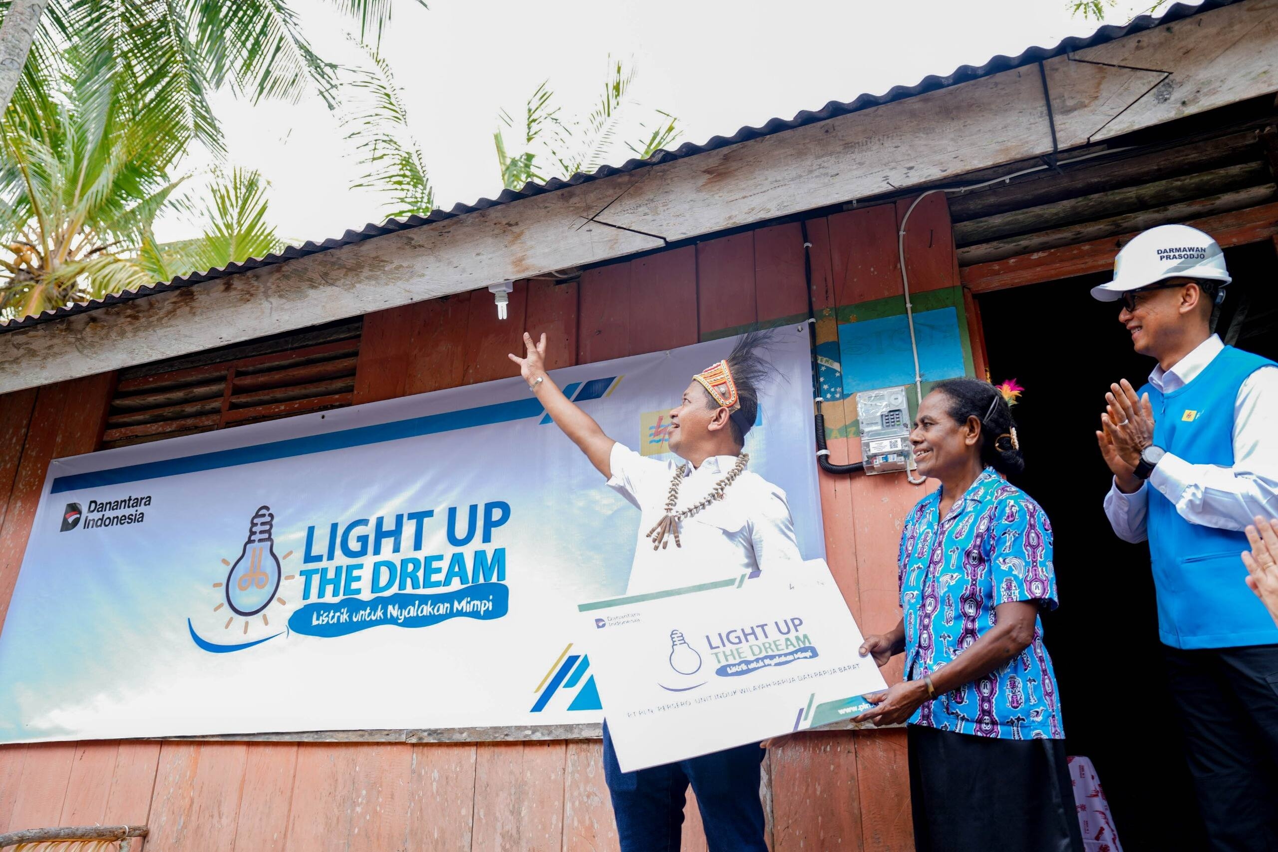 Bahlil Pastikan Kemerataan Akses Listrik Desa Papua