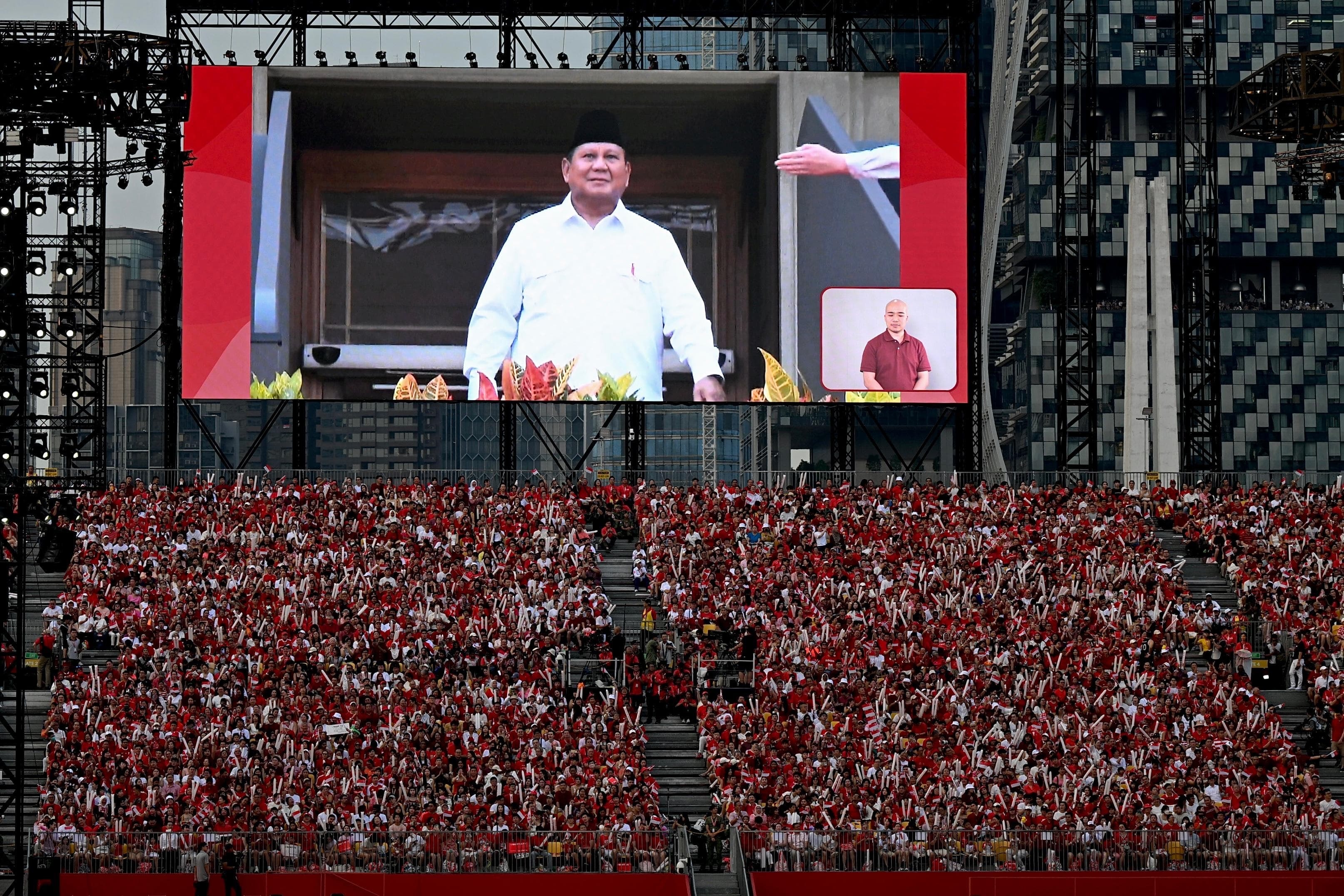 Presiden Prabowo Disambut Meriah di National Day Parade Singapura 2025