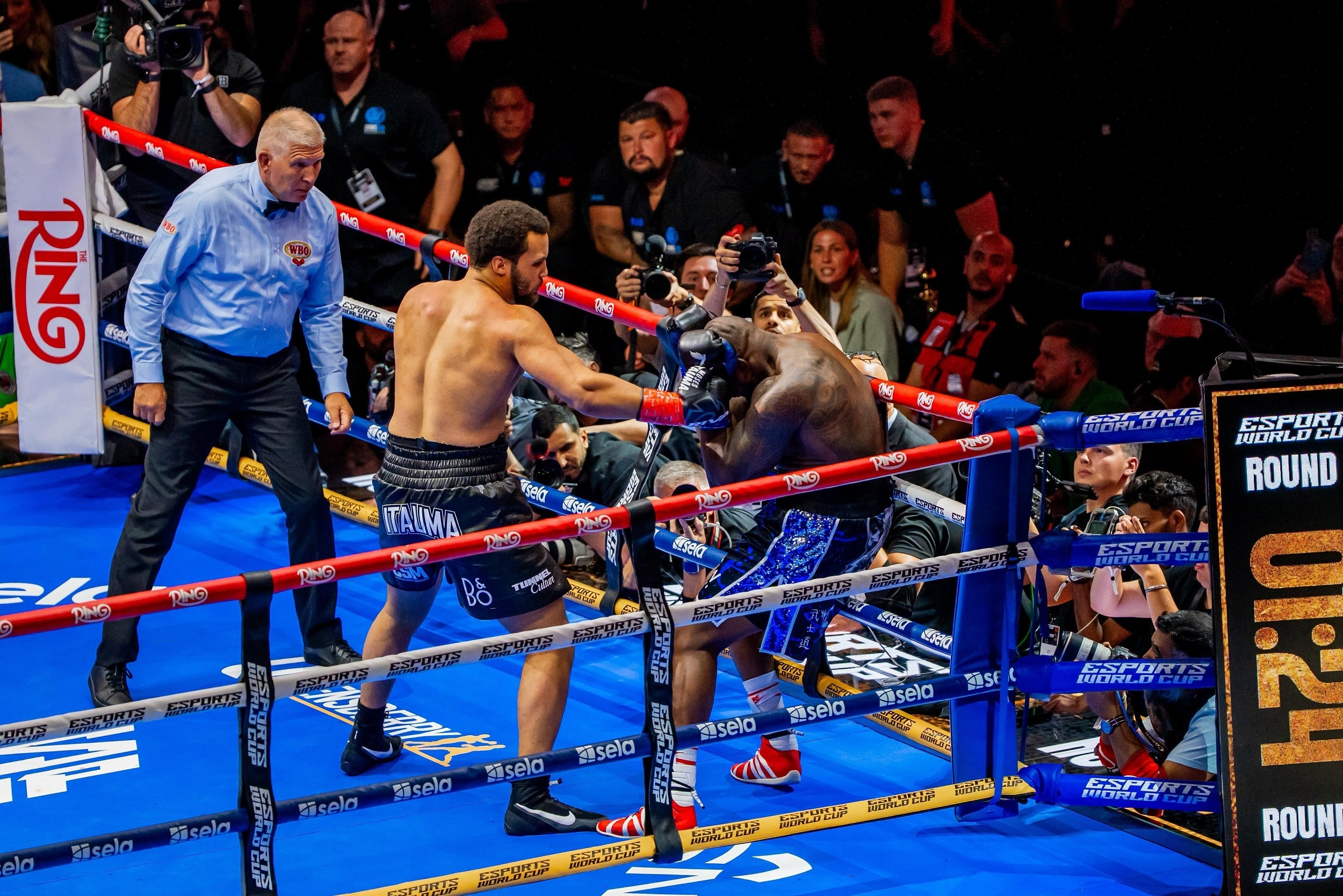 WBO Berencana Berikan Jalur Kilat Moses Itauma, Siapkan Status Penantang Wajib Melawan Pemenang Wardley-Dubois