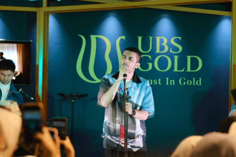 Lirik dan Makna Lagu Somebody's Pleasure - Aziz Hedra: Analisis Semiotik & Arti Terdalam