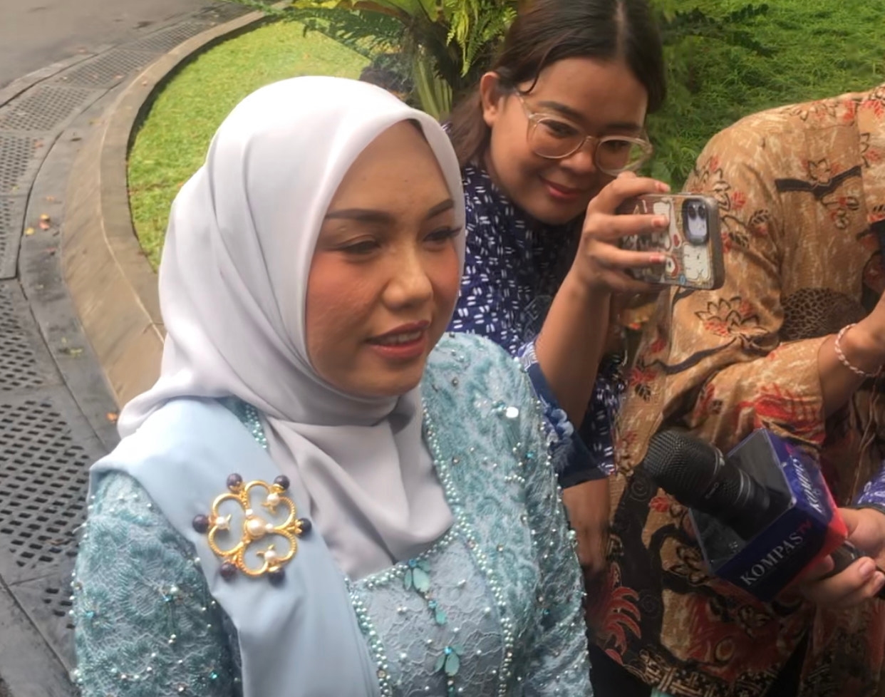 Dikabarkan Jadi Wamenkop, Farida Farichah Tiba di Istana dengan Setelan Kebaya