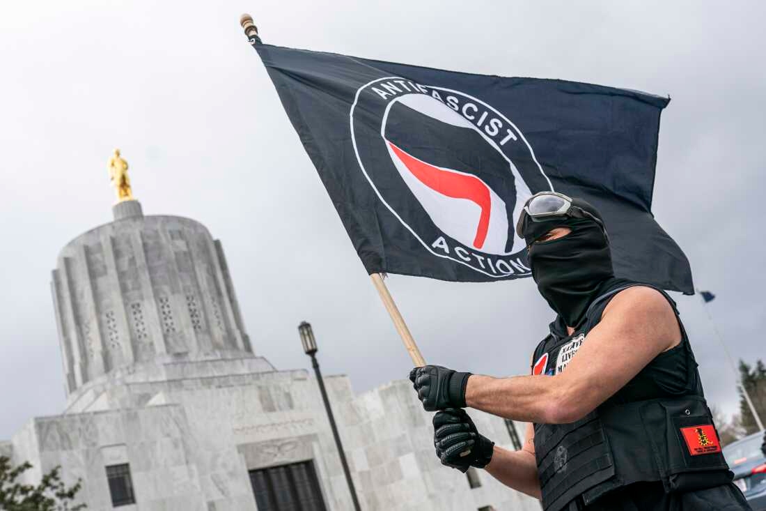 Trump Resmi Tetapkan Antifa Sebagai Organisasi Kelompok Teroris Domestik