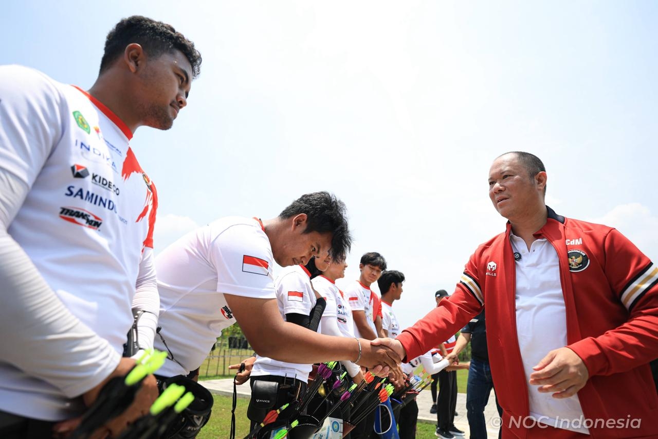 SEA Games: Tinjau Pelatnas Panahan, CdM Bayu Priawan Pastikan Detail Persiapan Atlet