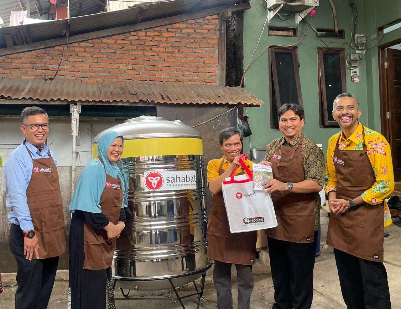 Dukung UMKM, KSP Sahabat Mitra Sejati Salurkan Bantuan ke Produsen Tauge