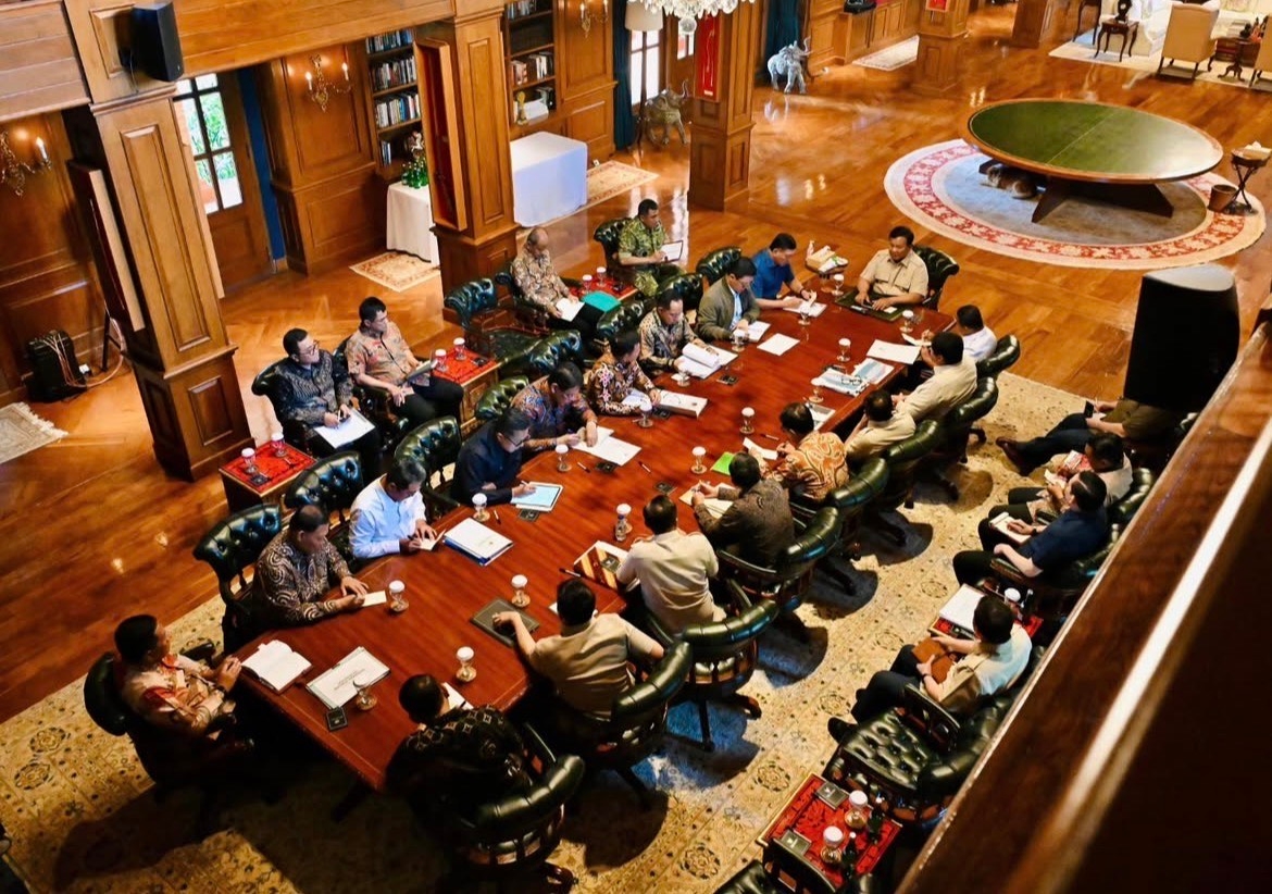 Prabowo Panggil Sejumlah Menteri, Bahas Hunian Korban Bencana hingga Diskon Tarif Akhir Tahun