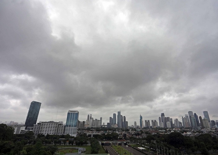 Kenapa Awan Bisa Terlihat Bergerak Sangat Cepat? Ini Faktor-faktor yang Memengaruhinya