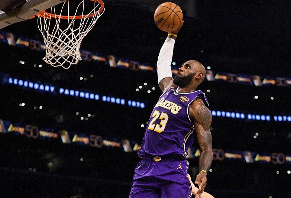 ​NBA Hari Ini: Lakers Tumbangkan Sixers Tanpa Doncic, Warriors Comeback Dramatis Atas Suns